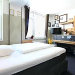 Aappartel Center - Kontaktloser Check-in 24h 4*